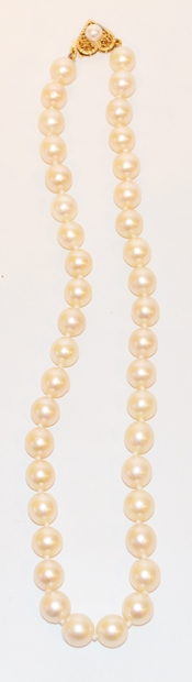 CLASSIC CULTURED PEARL NECKLACE
